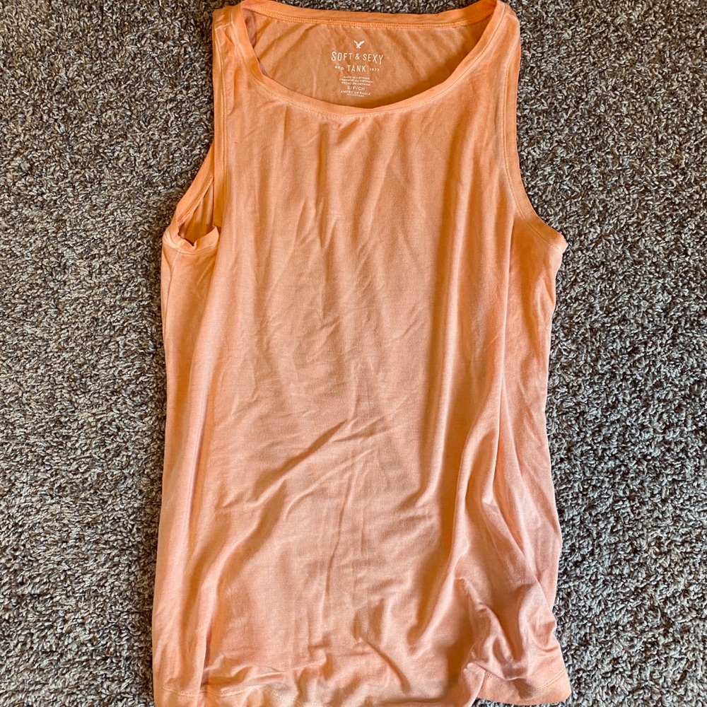 orange tank top